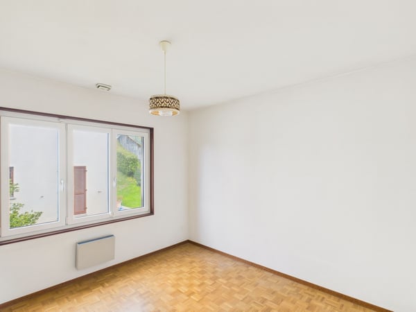 Casa indipendente con ottimo potenziale in zona tranquilla a Breggia 7