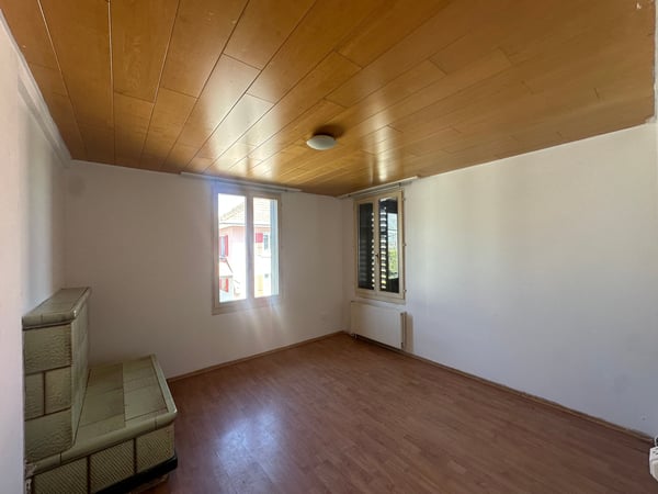 Renovationsbedürftiges 1-Zimmer-Einfamilienhaus mit separatem 2.1-Zimmer-Tiny House 5