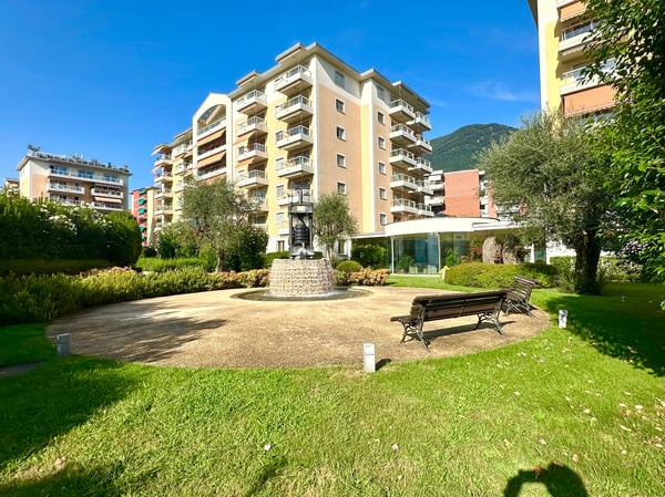 Luminoso 1.5 appartamento ristrutturato con balcone in zona centrale 9