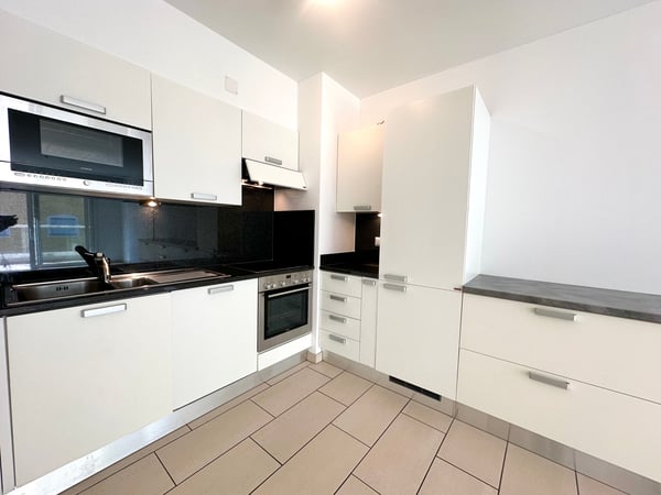 Luminoso 1.5 appartamento ristrutturato con balcone in zona centrale 4