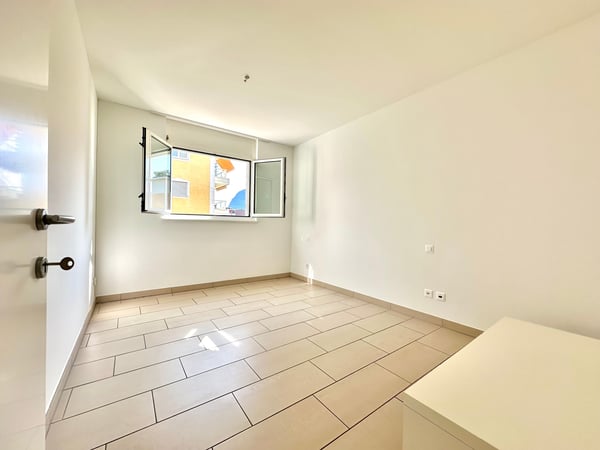 Luminoso 1.5 appartamento ristrutturato con balcone in zona centrale 6