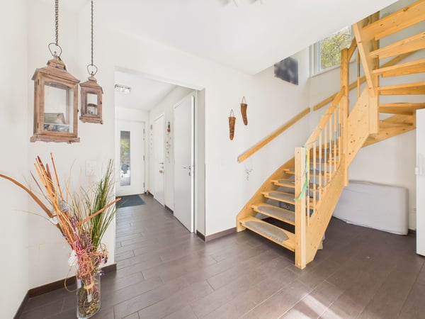 Affascinante villa a Blenio  design moderno e spazi generosi in un contesto pittoresco 7