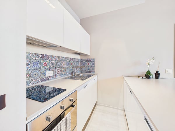 Elegante monolocale ristrutturato con vista lago a Paradiso 7