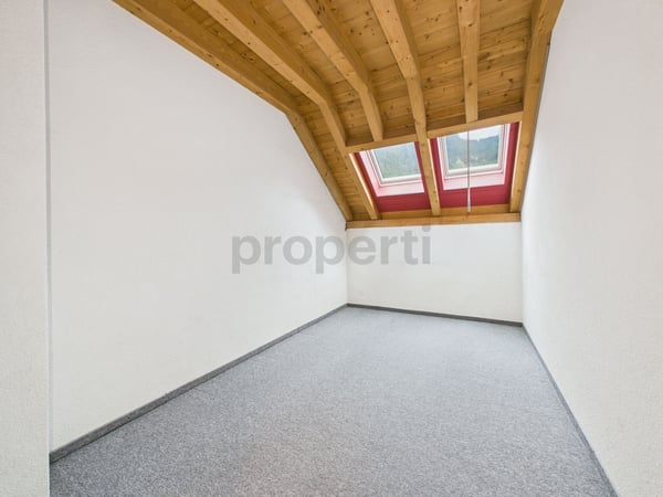 Charmante 1.5-Zimmer Maisonette-Wohnung in Mollis 8