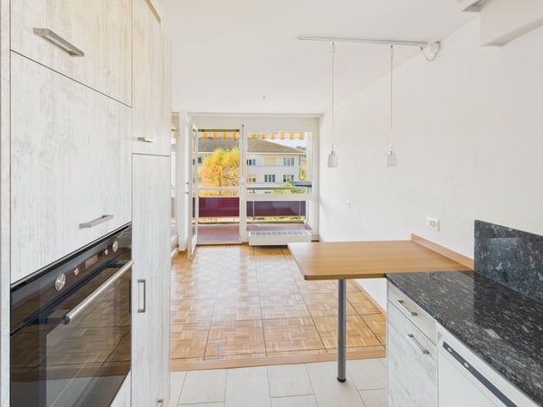 Appartement moderne et lumineux de 1.5 pièces avec balcon et piscine 4