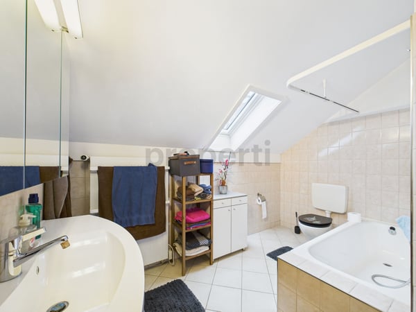 Wunderschönes 1.5-Zimmer Einfamilienhaus mit Scheune in Hefenhofen 12