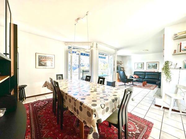 Affascinante casa unifamiliare da 1.5 locali con terreno edificabile . 5