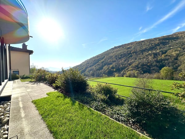 Affascinante casa unifamiliare da 1.5 locali con terreno edificabile . 9