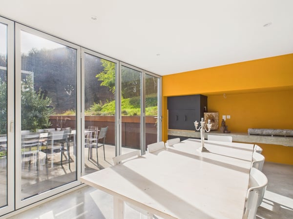 Splendida Villa contemporanea nel verde di Arosio,2 locali comfort, luce e natura in perfetta armonia 6