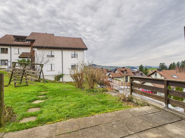 Gemütliche 1.5-Zimmer Wohnung mit grosser Terrasse in Wald 2