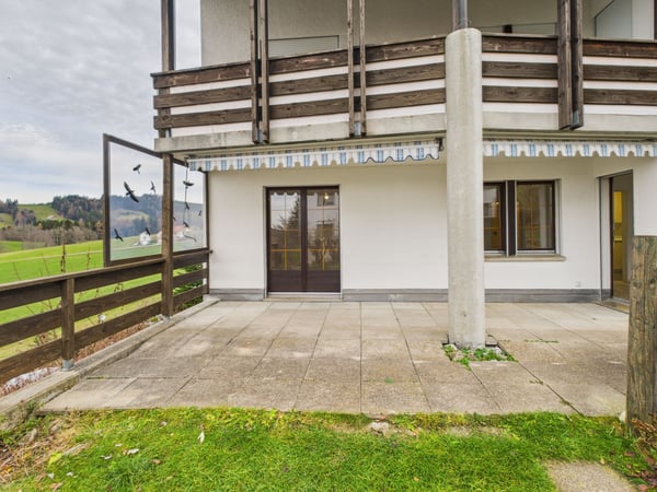 Gemütliche 1.5-Zimmer Wohnung mit grosser Terrasse in Wald 1