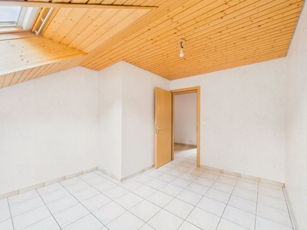 Spacieux 1.5 pièces  appartement élégant proche écoles et transports, Val-de-Travers 5