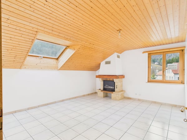 Spacieux 1.5 pièces  appartement élégant proche écoles et transports, Val-de-Travers 1