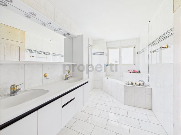 Grosszügige Villa mit Ausbaupotenzial mit Pilatusblick 6