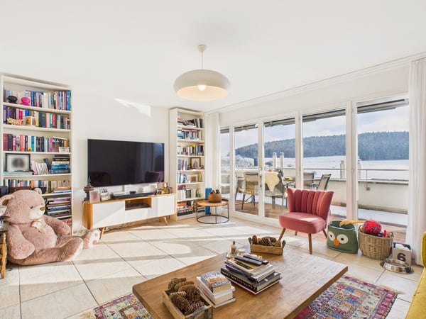 Schöne 1.5-Zimmer-Maisonette-Wohnung in der Forch  Wohnen mit unverbaubarer Aussicht 1