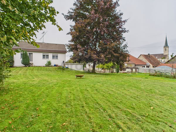 Maison individuelle avec grand terrain à Courgenay 6