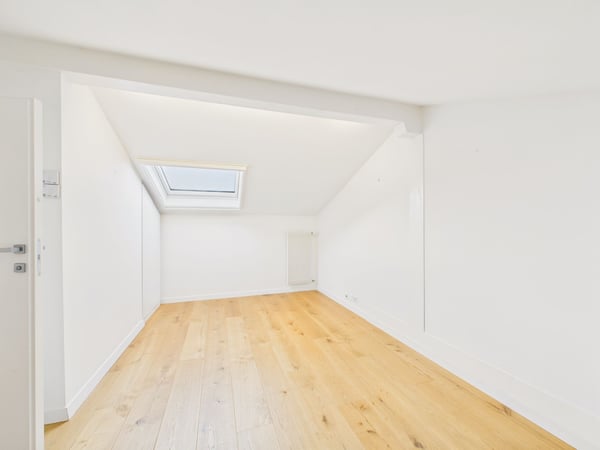 Duplex lumineux et rénové avec vue sur le lac dans la région de Nyon 5