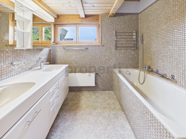 Charmante 1.5-Zimmer Wohnung mit Galerie und Seeblick in Twann 10