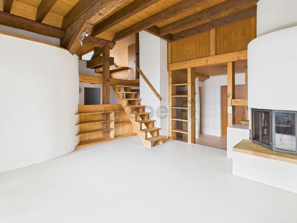 Charmante 1.5-Zimmer Wohnung mit Galerie und Seeblick in Twann 2