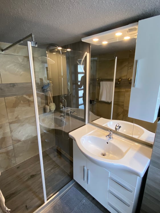 Villa moderne de 2 pièces, avec appartement de rendement inclus 10