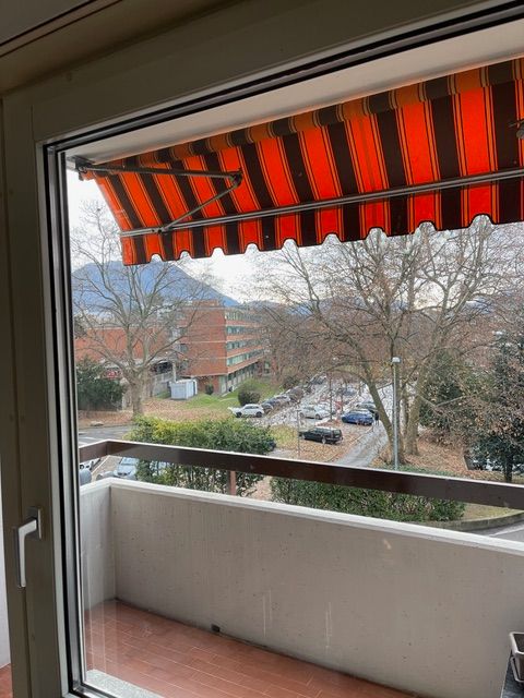 Helle renovierte 1.5-Zimmer-Wohnung mit Balkon und Stellplatz in ruhiger Lage in LuganoVendiamo Appartamento rinnovato 1.5 a Lugano in ottima posizione 8