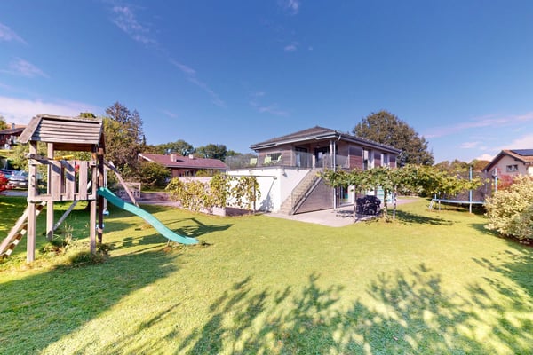 Exceptionnelle Maison Individuelle avec jardin à Savigny, VD 1