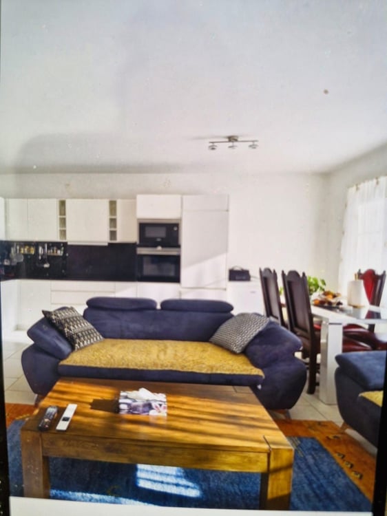 Charmantes Wohn- und Geschäftshaus mit Potenzial in Sanmentina // Un gioiello unico a Bellinzona: casa duplex con grotta storica, appartamento moderno e ampio potenziale 9