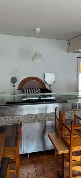 Charmantes Wohn- und Geschäftshaus mit Potenzial in Sanmentina // Un gioiello unico a Bellinzona: casa duplex con grotta storica, appartamento moderno e ampio potenziale 7