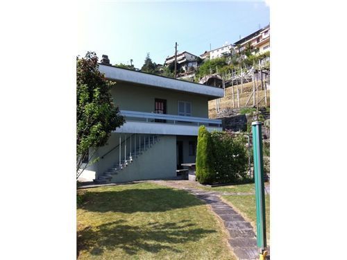 Spaziosa casa multifamiliare con grande potenziale a Riazzino 12