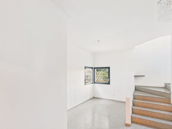 Elegante villa bifamiliare a Chiasso, Canton Ticino 10