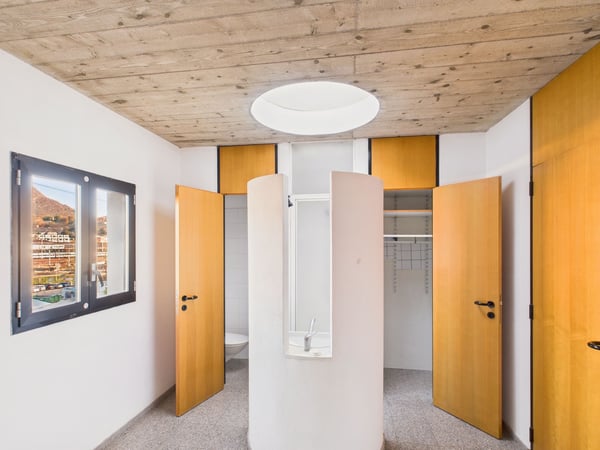 Elegante villa bifamiliare a Chiasso, Canton Ticino 11