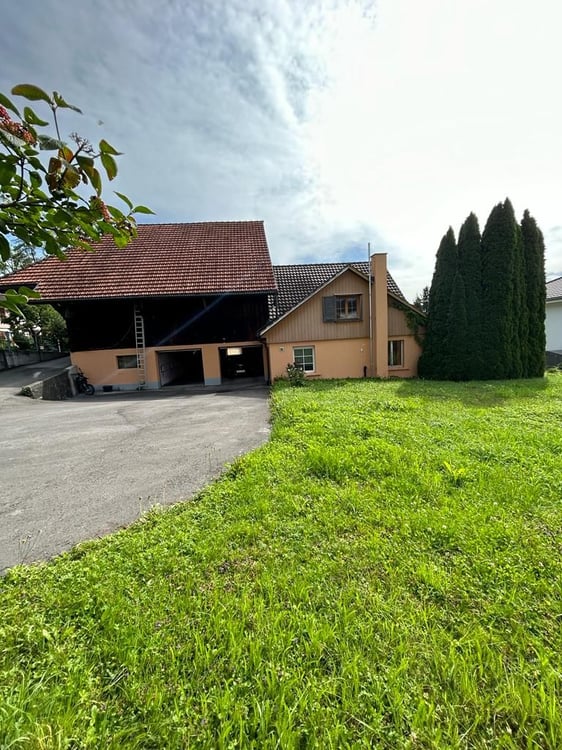 Gemütliches Einfamilienhaus in Rebstein mit Garten 2