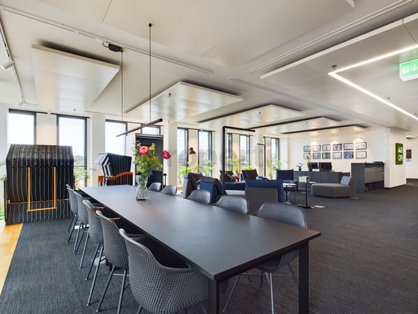 Modernes und helles Büro in Oerlikon an bester Lage 2