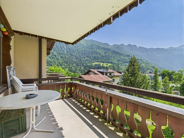 Willkommen in Valens! Zu verkaufen stilvolle 1.5 Zimmer Wohnung mit schönem Bergblick 10