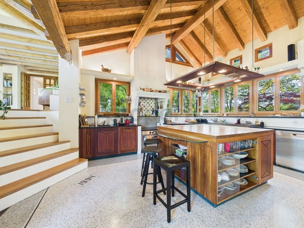 Idyllisches Landhaus mit Aussicht über See und Berge 5