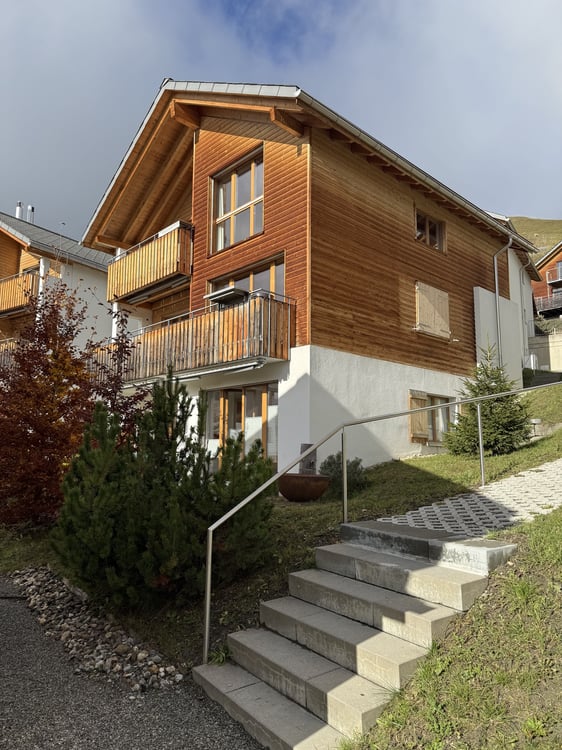 Moderne 1.5 Zimmer Wohnung mit grosszügigem Gartensitzplatz in Vattiz - der perfekte Zweitwohnsitz im Val Lumnezia 9