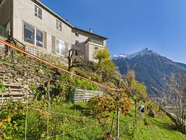 Incantevole casa unifamiliare a Marolta con ampio giardino 1