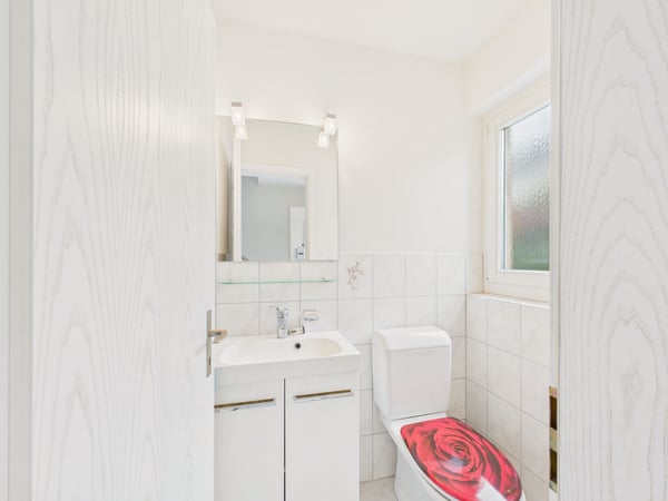 Schönes 1.5-Zimmer Einfamilienhaus mit Garten in Ottenbach 12