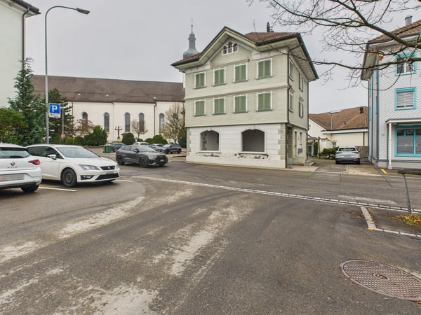 Grosszügiges 1.5-Zimmer Einfamilienhaus in Kirchberg SG 12