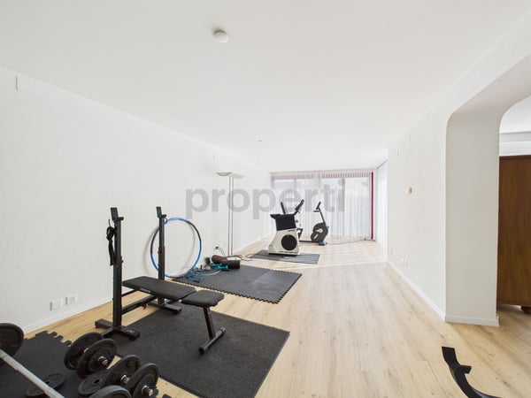 Vielseitiges 2-Zimmer-Einfamilienhaus in Widen (ideal für Wohnen und Büro) 9