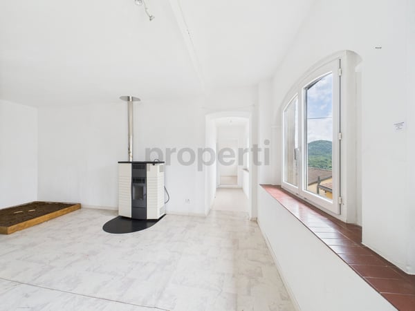Casa 4 locali dal fascino autentico nel borgo storico di Novaggio con vista panoramica e vista lago 7