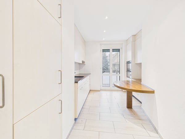 Zentral gelegene 4.5-Zimmer-Etagenwohnung mit 200 m2 grosser Terasse + 18 m2 Wintergarten in St. Gallen 4