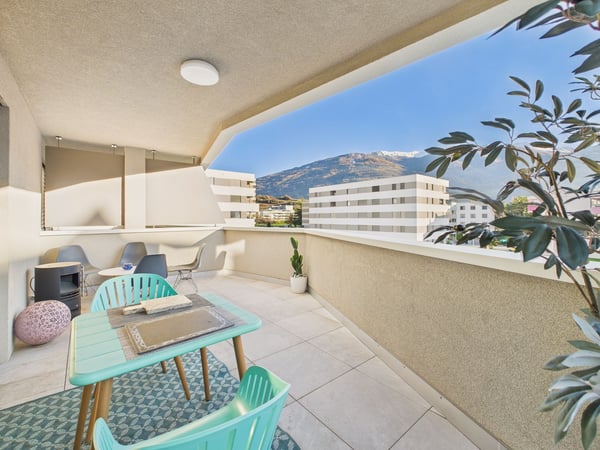 Trésor de vie moderne à Conthey avec vue imprenable sur les Alpes 9