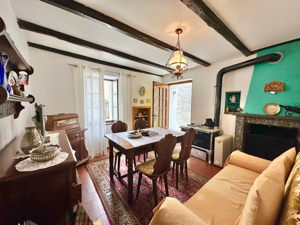 Gioiello del 1700: casa unifamiliare arredata in posizione tranquilla e centrale a Someo 5