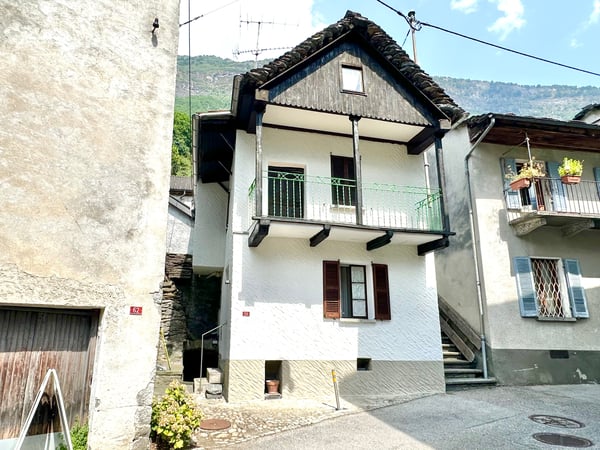 Gioiello del 1700: casa unifamiliare arredata in posizione tranquilla e centrale a Someo 11