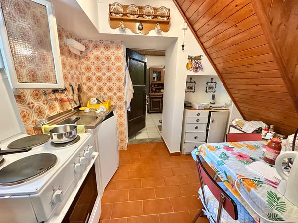 Gioiello del 1700: casa unifamiliare arredata in posizione tranquilla e centrale a Someo 7