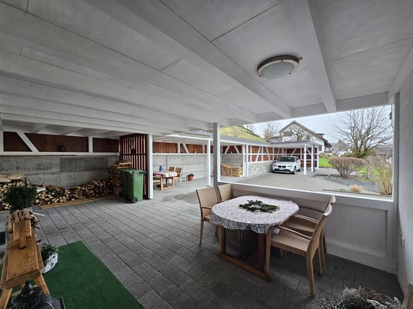 Charmantes Einfamilienhaus Mit Baulandreserve und Vorprojekt für MFH 12