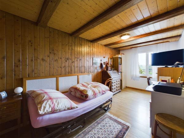 Charmantes Einfamilienhaus Mit Baulandreserve und Vorprojekt für MFH 7