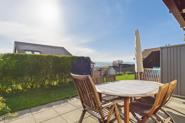 Maison mitoyenne contemporaine à Lully  Confort, espace et élégance 7