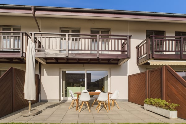 Maison mitoyenne contemporaine à Lully  Confort, espace et élégance 8